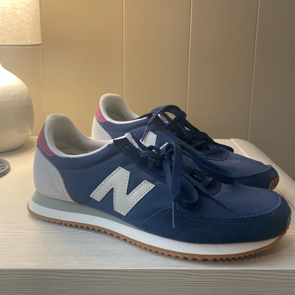NWOT New Balance Women’s 720